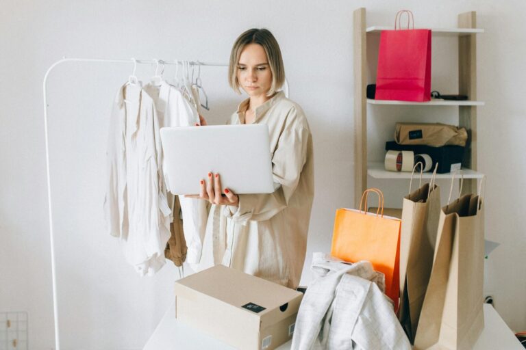 5 Key eCommerce Trends Shaping Fashion Brands
